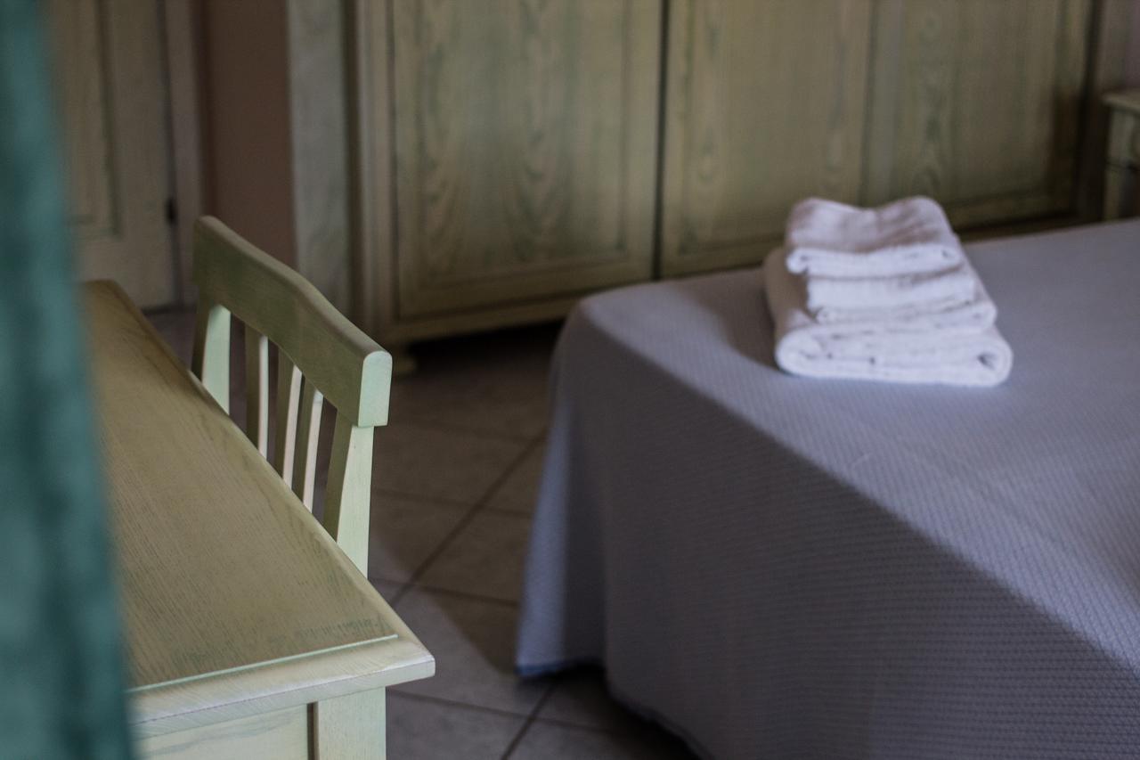 Hotel Villa Del Mare Sinnai Habitación foto